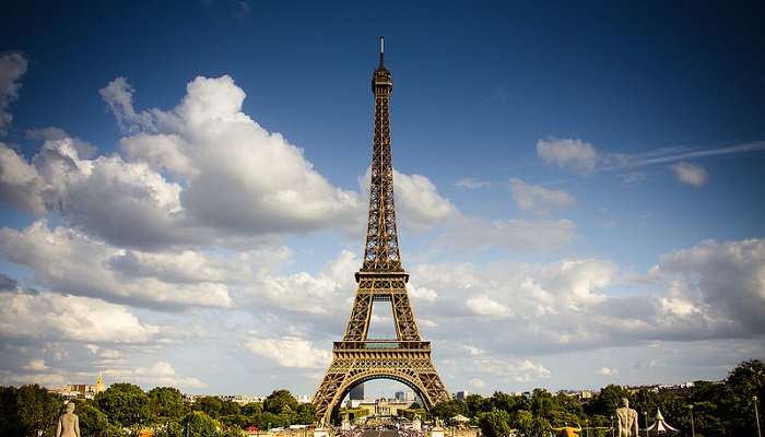 Отдыхаем в Париже в мае 2023