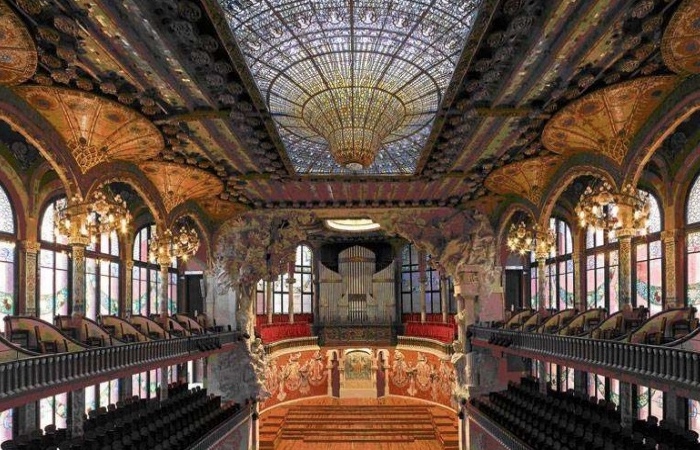 Особенности дворца каталонской музыки